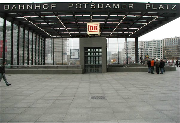13-PotzPlab, Berlin.jpg